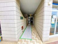 エントランス: