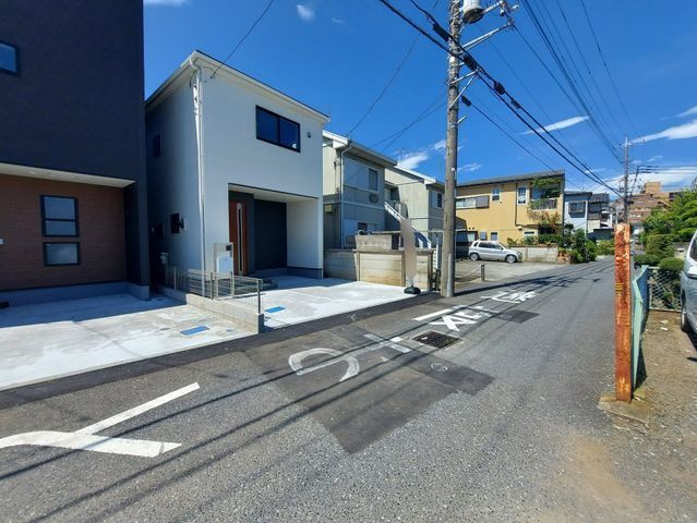 外観:駐車場