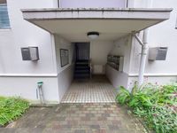 エントランス: