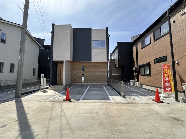 外観:駐車場