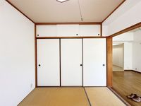 収納: