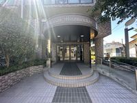 エントランス: