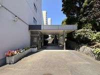 エントランス: