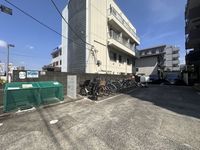 駐車場: