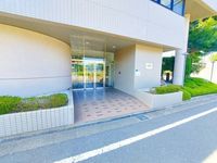 エントランス: