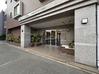 エントランス: