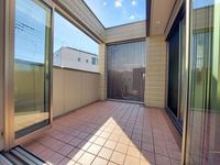 バルコニー:広々オープンロッジ