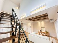 その他設備:上部吹抜けおしゃれな階段