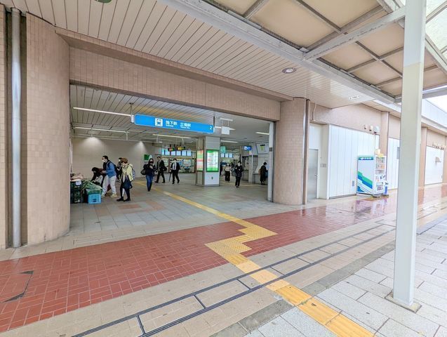 周辺環境:徒歩15分。立場駅 900m