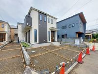 外観:【全4棟！カースペース2台可！ZEH水準の家、住宅性能評価書付き】周辺環境充実の暮らしやすい立地人気の茅ヶ崎駅は徒歩24分、バス7分「町屋」停歩9分