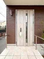 玄関:玄関ポーチ