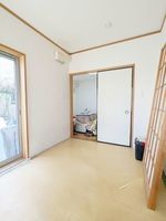 和室:室内荷物等、加工しております。