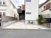 駐車場:エントランス