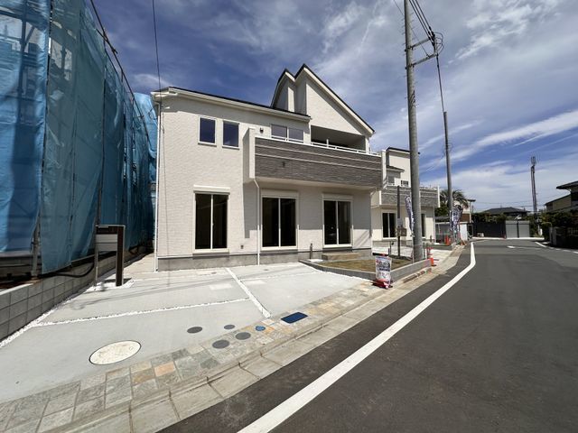 外観:駐車場