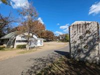 周辺環境:湘南台公園 徒歩5分。 390m