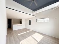 リビング:駐車場