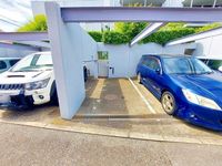 駐車場: