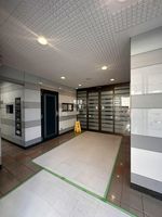 エントランス: