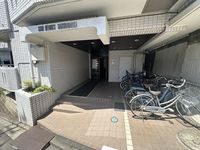 エントランス: