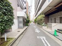 その他: