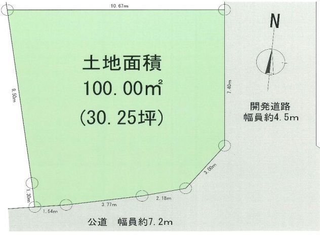 間取図/区画図:【建築条件無しですのでお好きなハウスメーカーで建築できます!】南東角地、南側道路幅員7.2mで陽当り良く解放感ある立地!約30坪で建築しやすい形です!