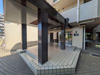 エントランス: