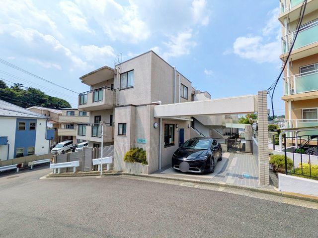 エントランス: