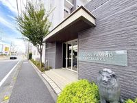 エントランス: