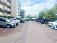 駐車場: