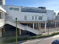 周辺環境:辻堂駅(JR東日本 東海道本線) 徒歩27分。バス7分「菱沼」停歩2分辻堂駅 2120m