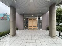 エントランス: