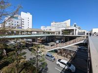 周辺環境:藤沢駅(JR東日本 東海道本線) 徒歩10分。3路線利用可能な藤沢駅 740m