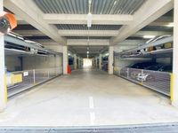 駐車場: